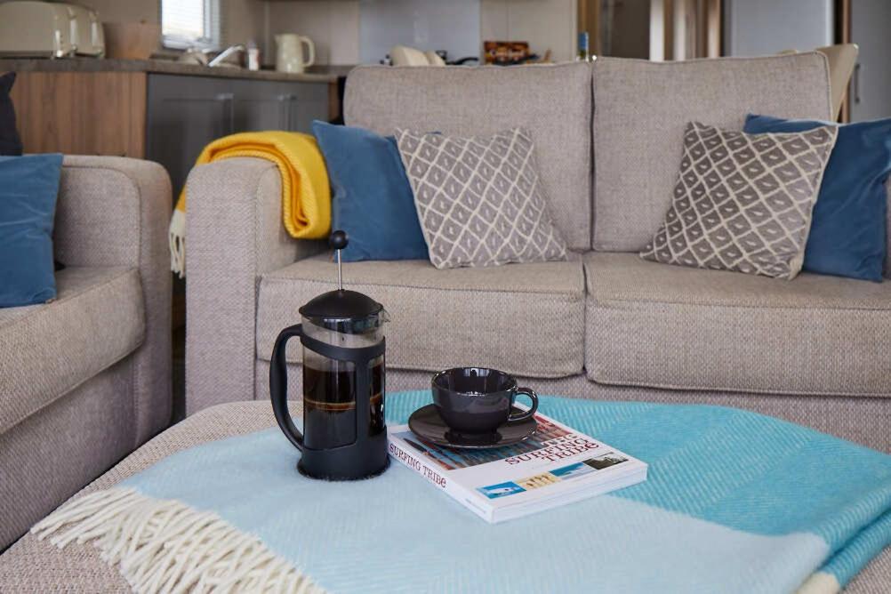 Nirvana Coastal Retreat Holiday Home Cayton Extérieur photo