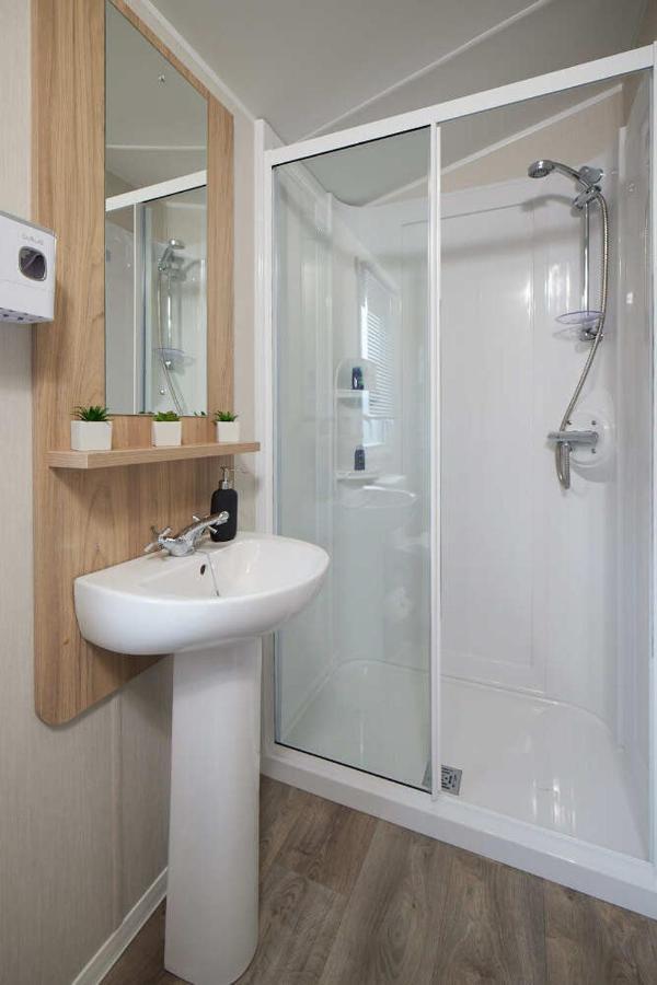 Nirvana Coastal Retreat Holiday Home Cayton Extérieur photo